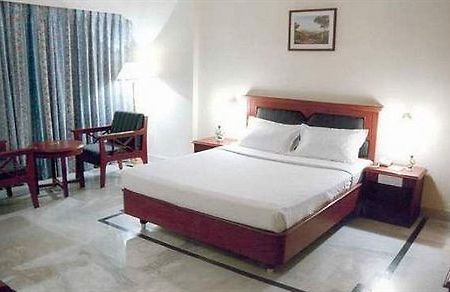 The Vijay Park Hotel Chennai Ngoại thất bức ảnh